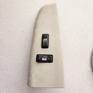 00-06 OEM Chevy/GMC Passenger OEM Power Window Door Lock Unit Shale Color